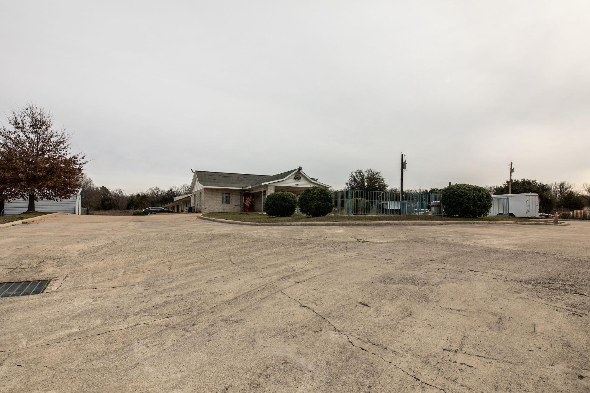 Oyo Hotel Decatur Tx Hwy 287 Northwest מראה חיצוני תמונה